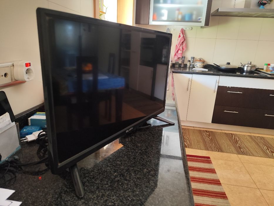 Televisor LED SILVER 24" - HD Ready