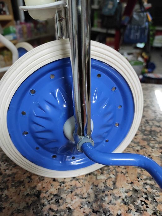 Triciclo Sá e Portela ,ótimo estado original.