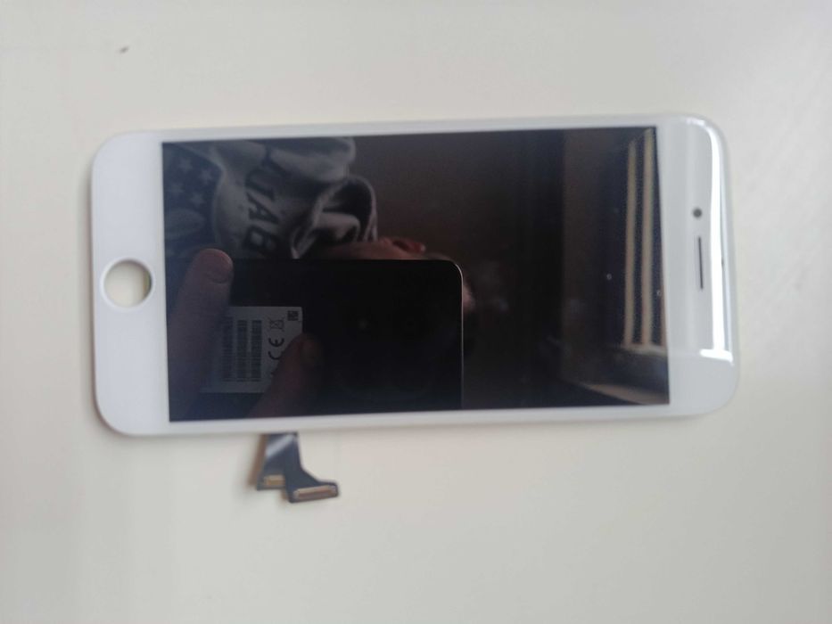 Nowy wyświetlacz Iphone 8/SE