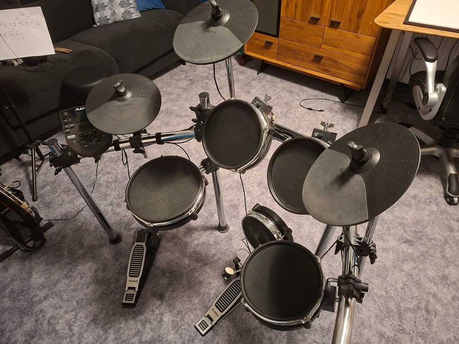 Alesis Surge Mesh Kit perkusja elektroniczna