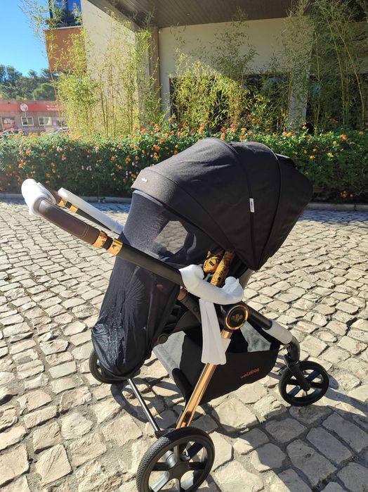 carrinho de bebê TRIO novo