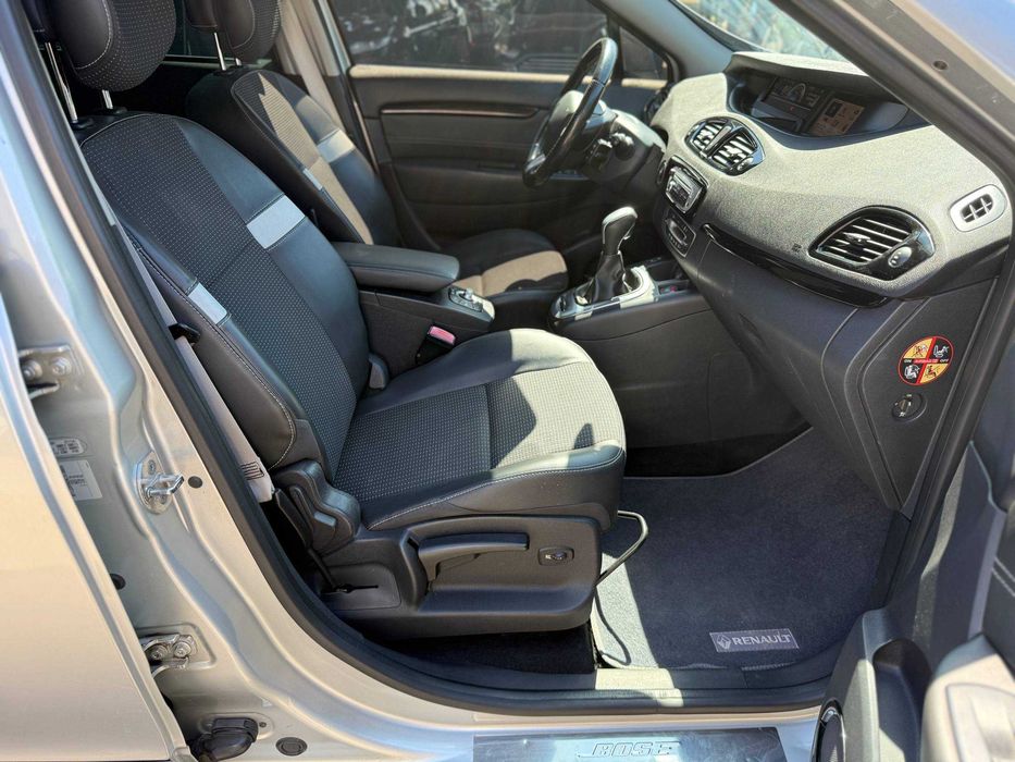 Renault Grand Scenic 2012
