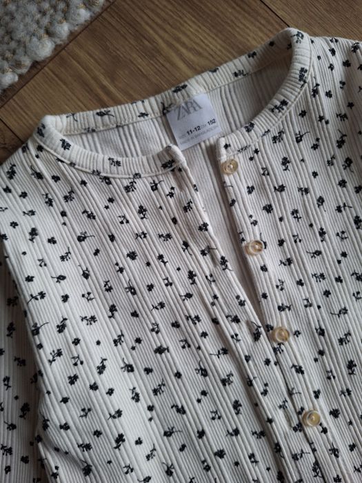 140cm, Zara kremowy bawełniany sweter na guziczki, kardigan