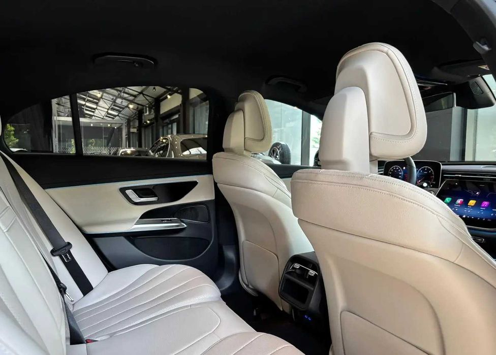 Auto do ślubu | Mercedes do ślubu | Samochód na Wesele z szoferem