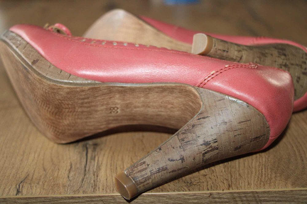 Buty półbuty szpilki Marco Tozzi 38 wkładka lekko ponad 24cm