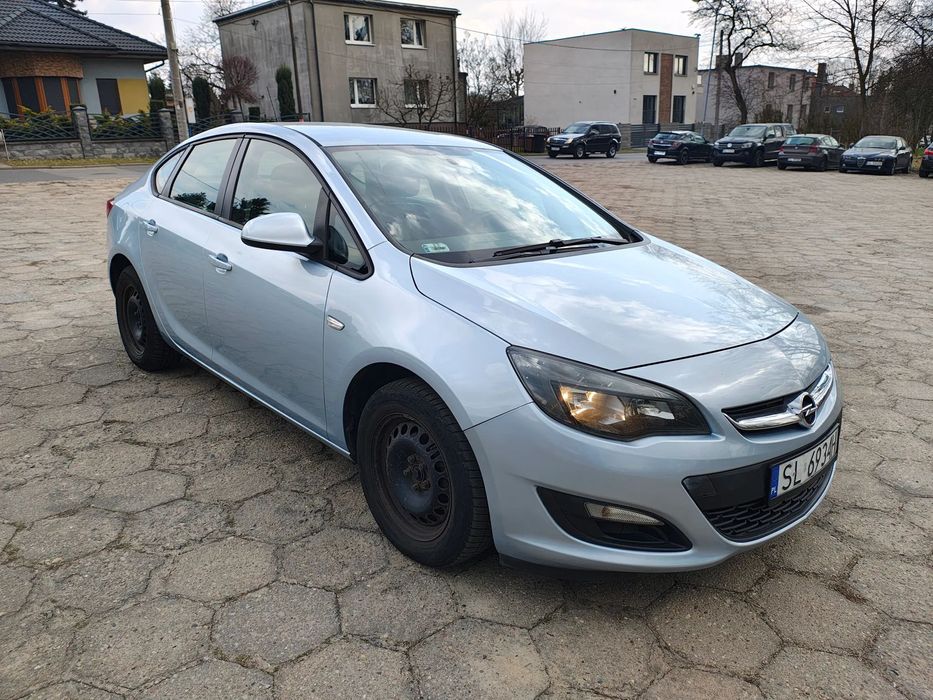 Opel Astra Opel Astra J, krajowy, drugi właściciel