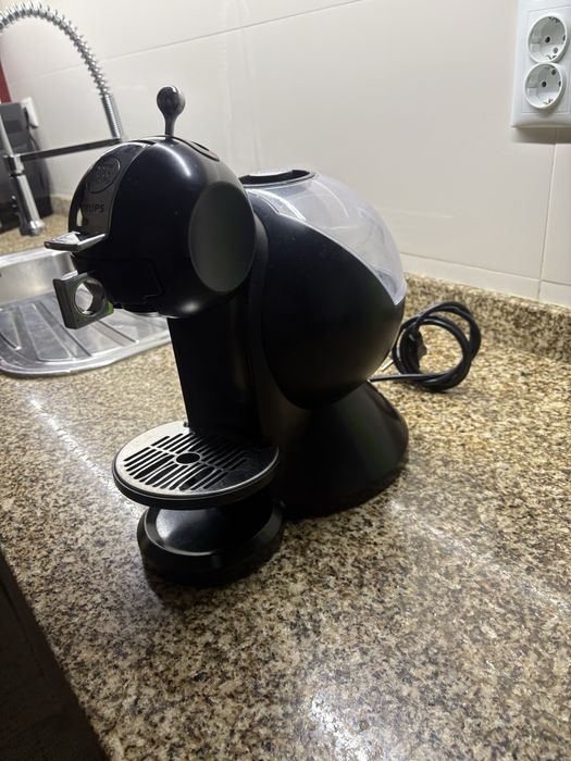 Máquina de cafe dolce gusto