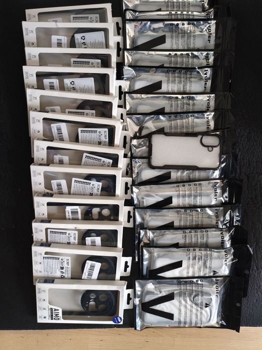 Etui iPhone 16 i Samsung Galaxy A15 nowe 26 szt
