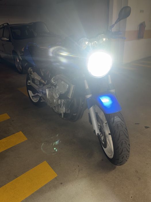 Hornet 600 ano 2004