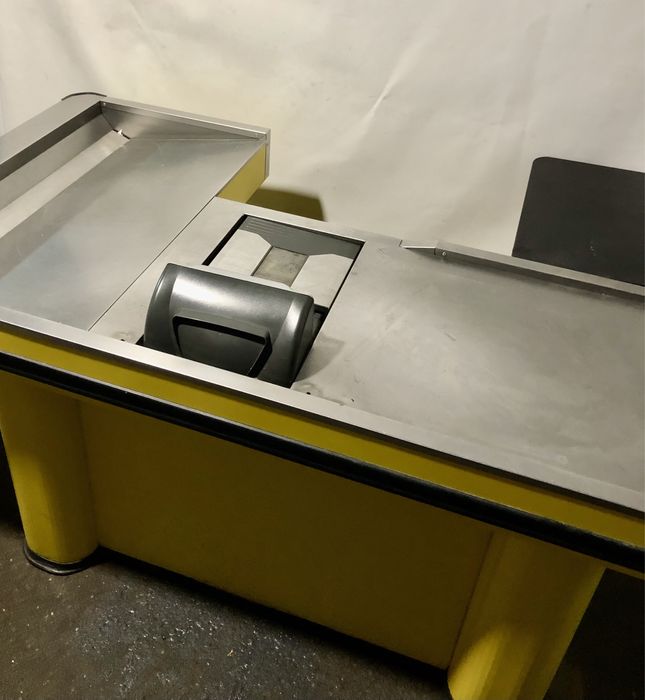 Касові бокси місце для касира в магазин широка товарна камера Wiko бу