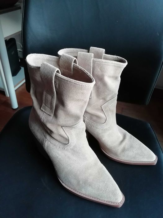 Botas  em Pele Zara