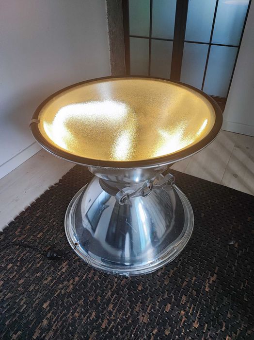 Mesa estilo Industrial - Peça Única e Original.