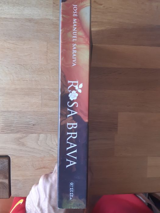 Livro Rosa Brava