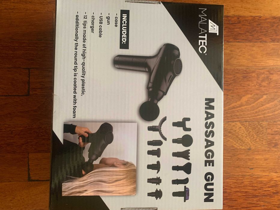 Pistolet do masażu z 12 końcówkami