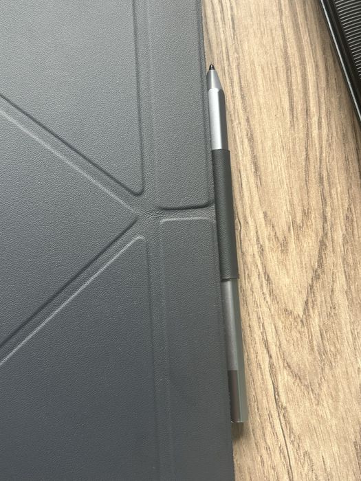 Lenovo pad p11 z rysikiem