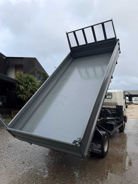 Carrinha toyota dyna tribasculante 7.5t