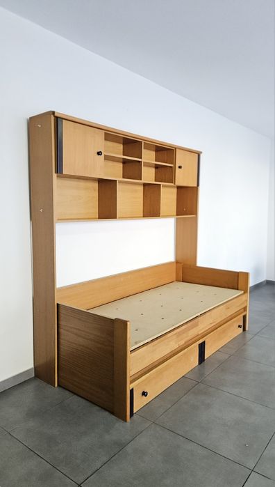 Conjunto Quarto: Cama + Secretária e Estante