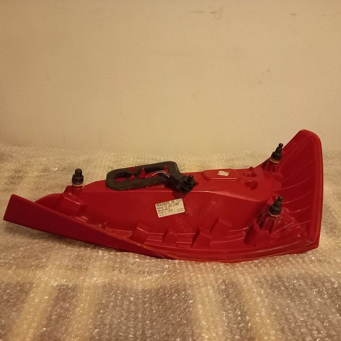 задній  лівий  ліхтарь  америка