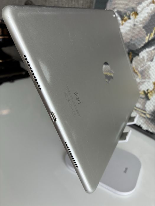 Apple Ipad Pro 9,7 на 128 Gb LTE #149