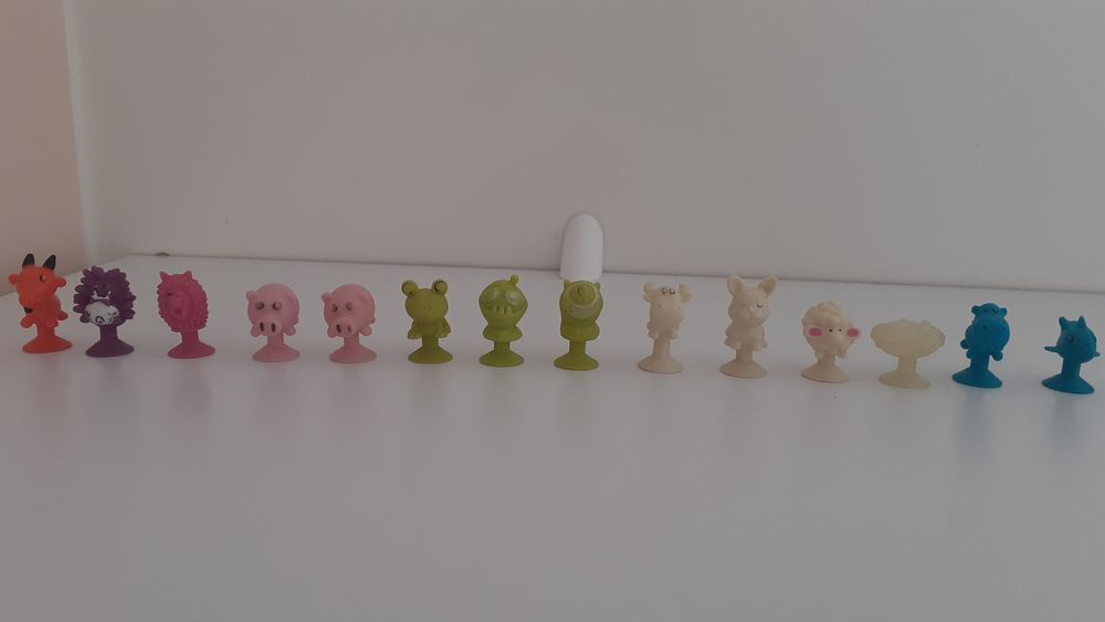 27 Stikeezów różne rodzaje +worek