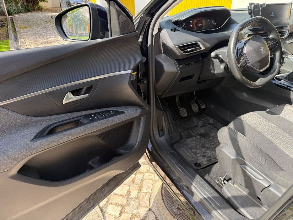 Peugeot 3008 1.5 BlueHDi Style