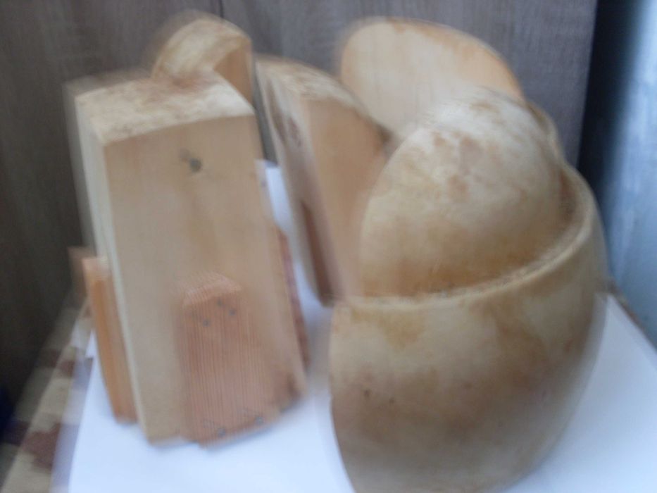 Колодки для пошива меховых шапок.