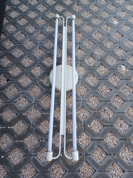 Candeeiro branco de teto