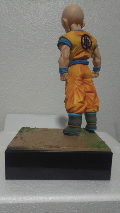 Figura Estilo Dragon Ball – Kurillin – Base Decorativa