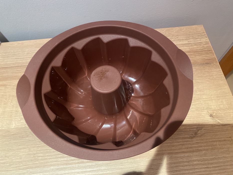 Forma de bolos em silicone Tupperware