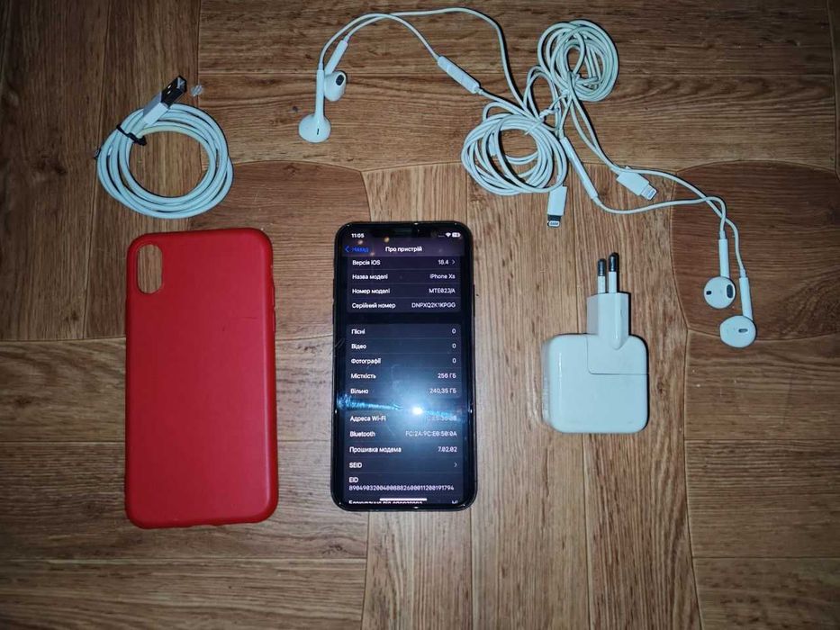 Смартфон Apple iPhone XS 256GB Black чехол кабель зарядка наушники