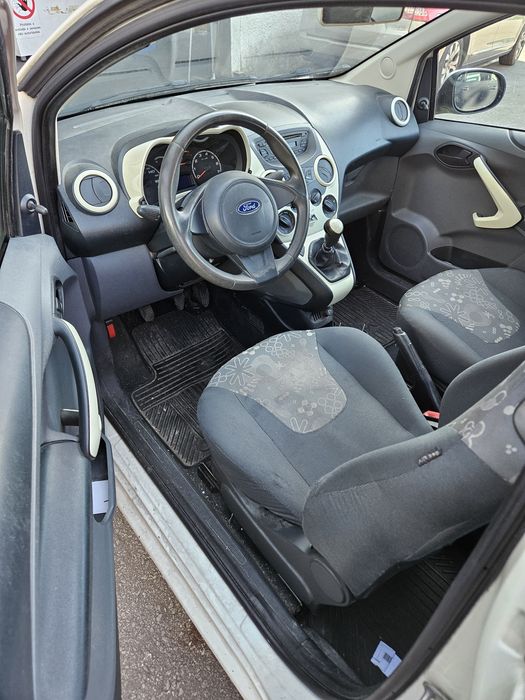 Ford KA 1.2i de 2010 para peças
