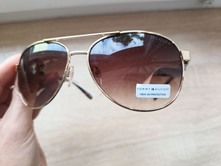 Okulary przeciwsłoneczne Tommy Hilfiger