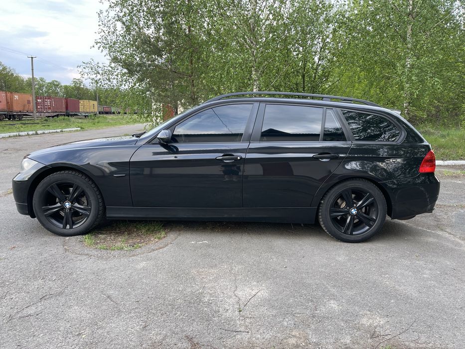 Продаю Bmw e91 320i