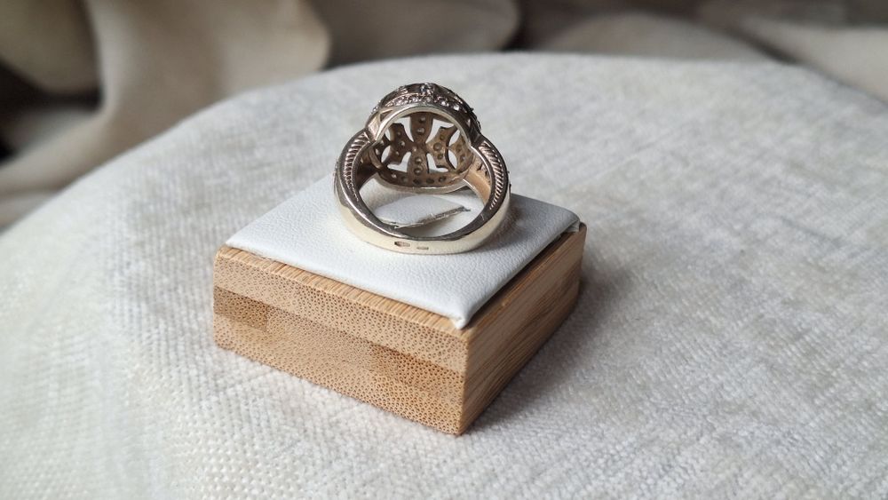 Большой шикарный перстень 18 р