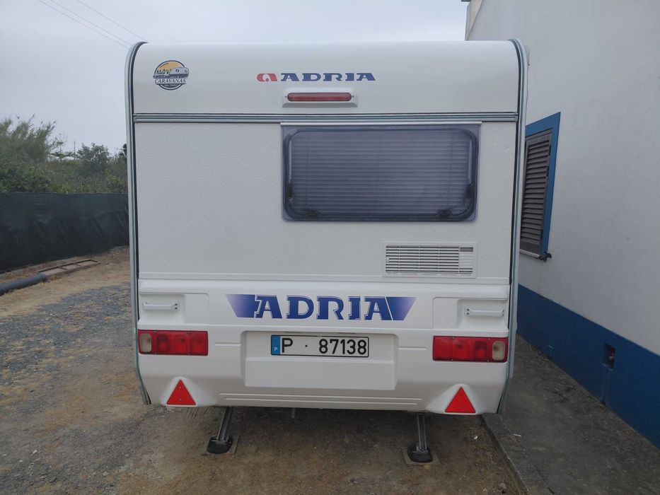 Caravana em muito bom estado