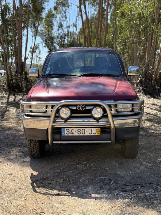 Toyota Hilux 2.4 TD Tracker *ÚNICO DONO*