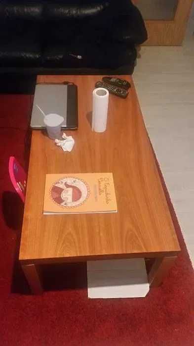 Mesa acabamento de cerejeira