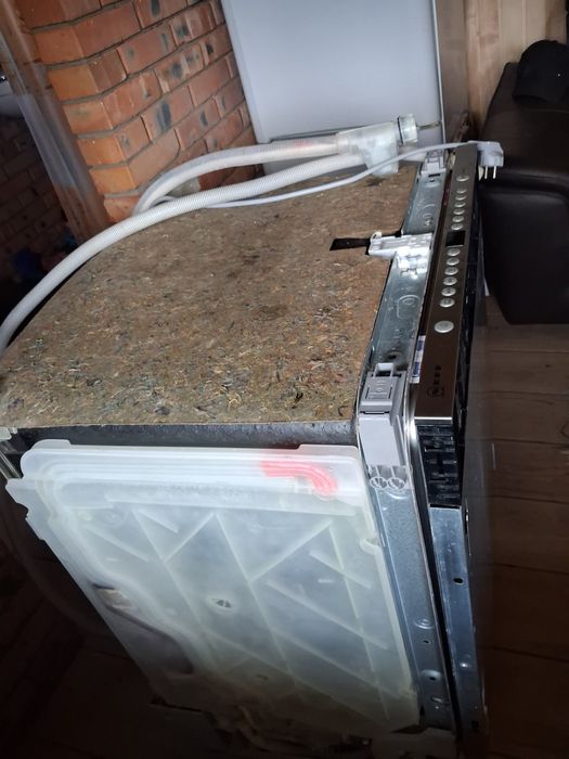 Посудомийна машина NEFF