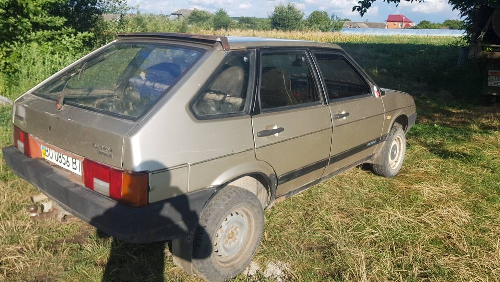 Продам ваз 2109.