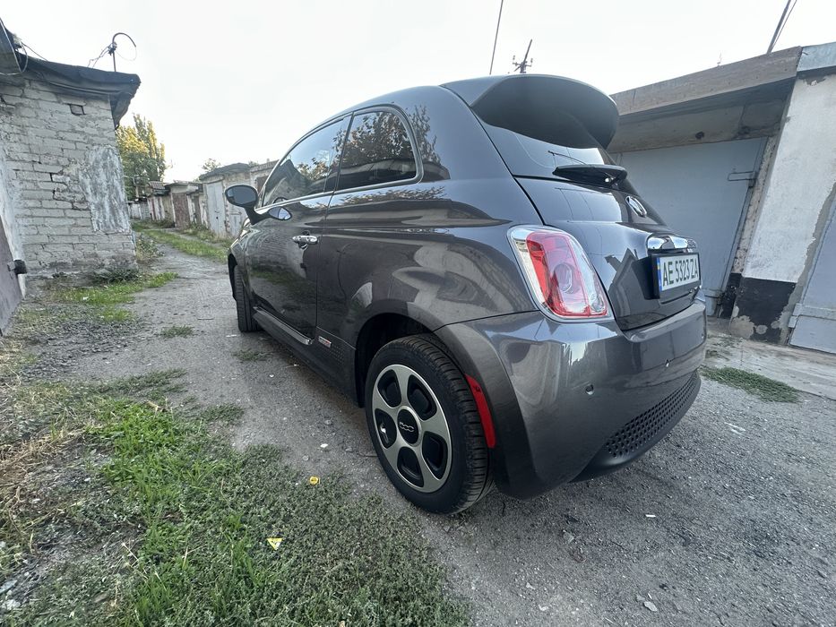 Продам авто електокар Fiat 500e 2017