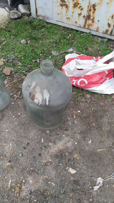 Стеклянные бутыли 20л и 10л