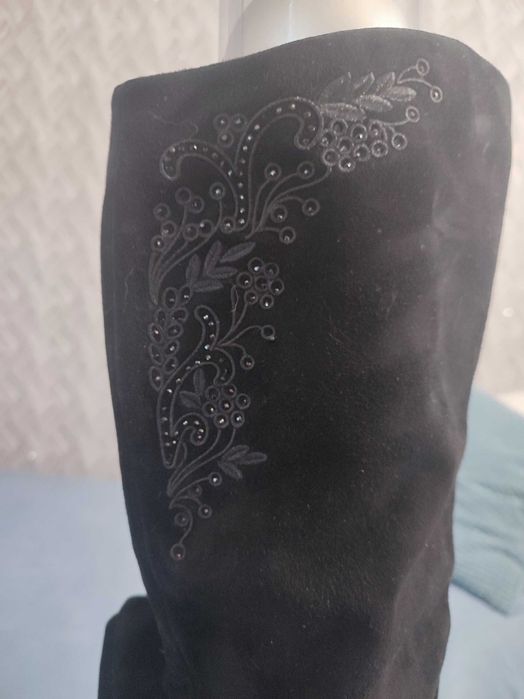 Зимние замшевые сапоги