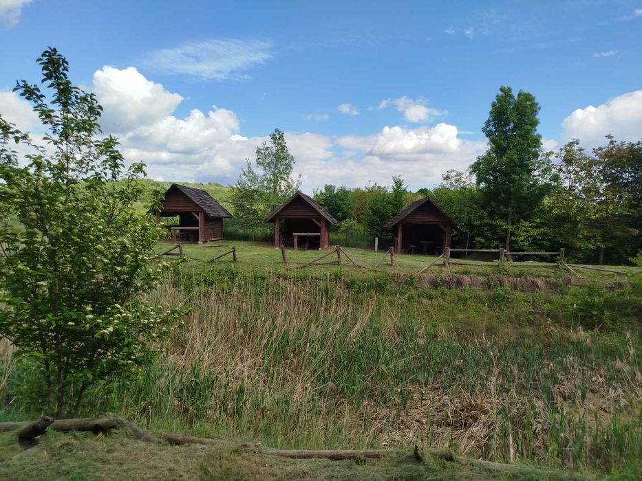 Продається земельна ділянка під бізнес чи житло центр Села