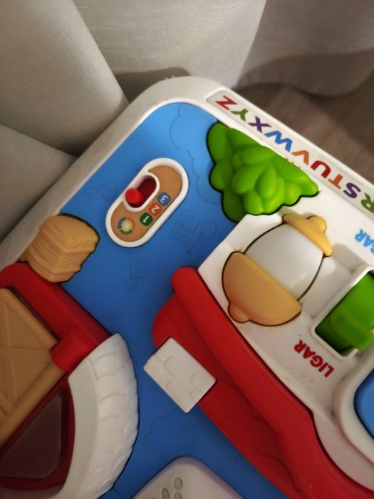 Mesa de atividades bebe