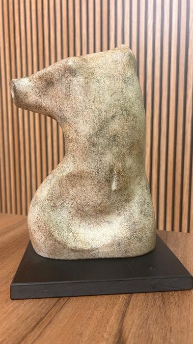 Vendo busto em mármore