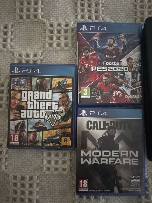 Ps4 slim + 3jogos + comando + disco externo toshiba 1Tb - Ótimo estado