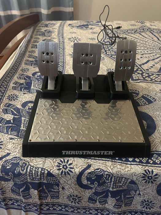 Pedais thrustmaster T-LCM