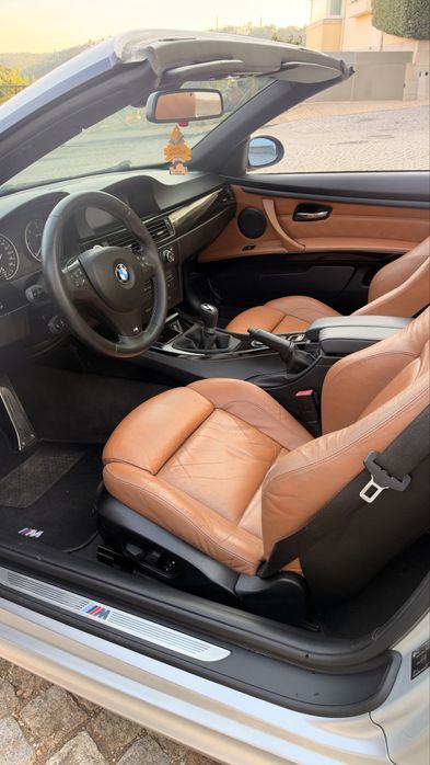 BMW E93 320d Cabrio Pack M