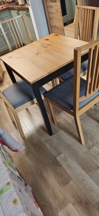 Stół 70x70 + 4 krzesła