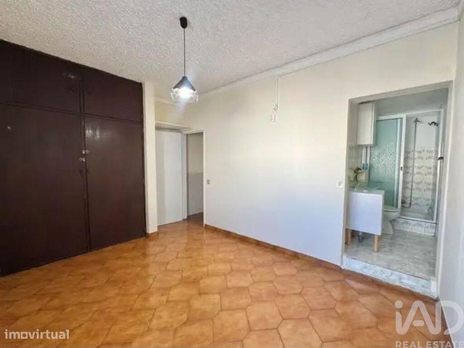 Apartamento T2 em São Sebastião de 90 m2